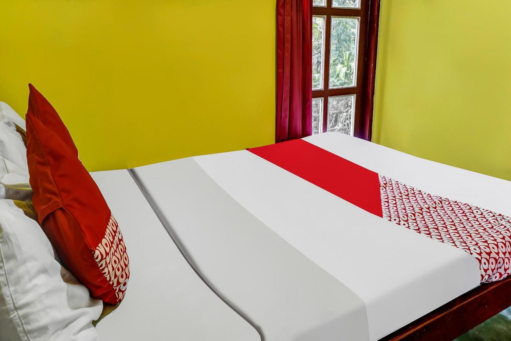 Oyo Homes 90984 Kampung Wisata Ekologi Puspa Jagadneargunung Kelud Blitar Exterior foto